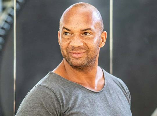 Carlos Detlef Akwasi – Ein junger Stern zwischen Tanz und Erbe